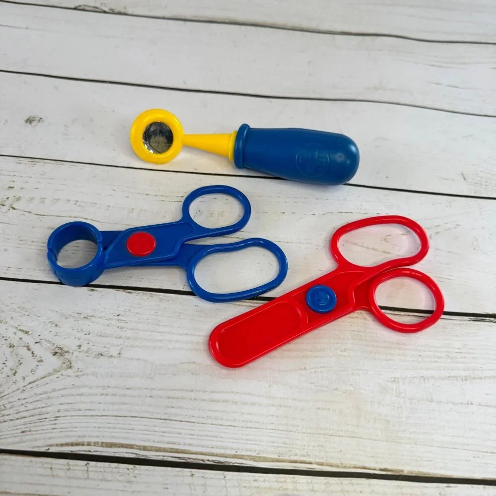 Lil Pet Hospital Kids‎ Toy Veterinarian Set With Accessories & Pretend Play